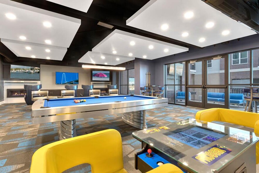 13650 E Colfax Ave, Aurora, CO for lease - Building Photo - Image 2 of 23