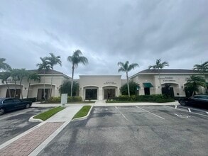 610-628 SE Central Pky, Stuart, FL for lease Interior Photo- Image 2 of 8