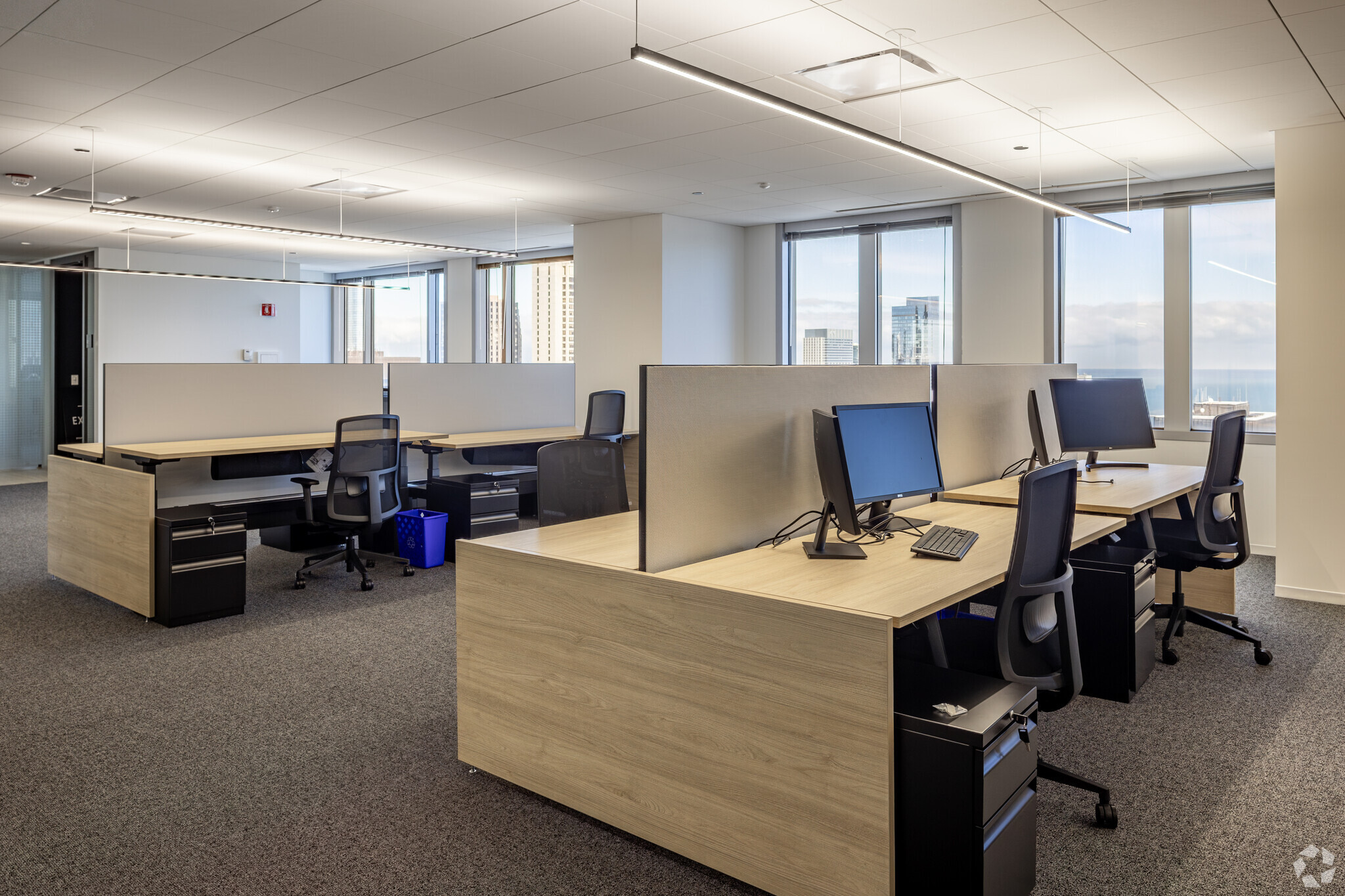 311 S Wacker Dr, Chicago, IL for lease Interior Photo- Image 1 of 8