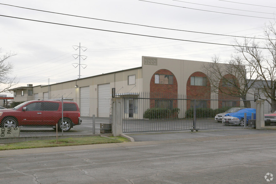 3220 51st Ave, Sacramento, CA for lease - Primary Photo - Image 1 of 4