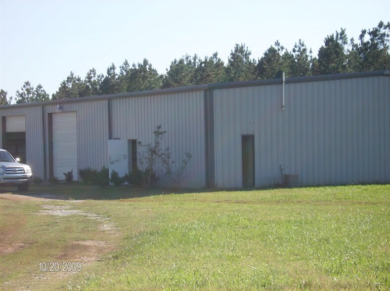 1300 Ross Rd, Shady Dale, GA 31085