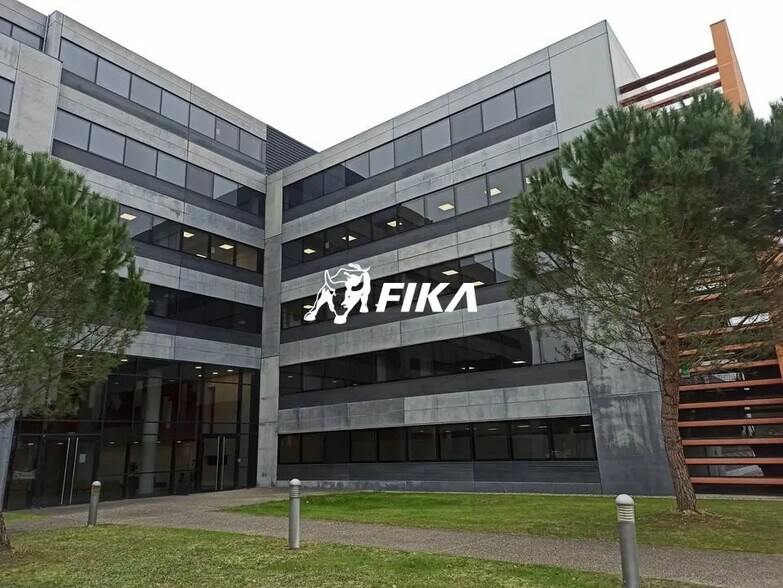 Office in Toulouse for lease - Building Photo - Image 2 of 7