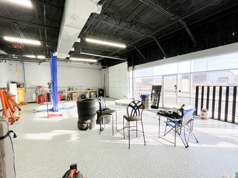 610 N National St, Springfield, MO for lease - Building Photo - Image 2 of 11