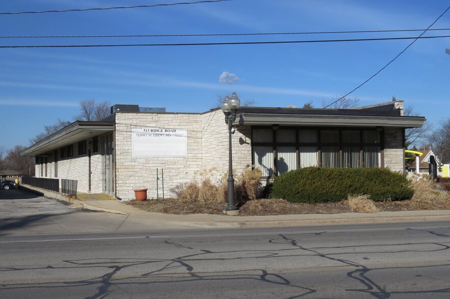 513 Ridge Rd, Munster, IN for lease - Primary Photo - Image 1 of 26