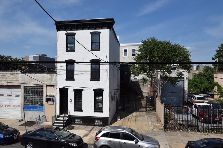 2121 E Dauphin St, Philadelphia, PA for sale - Primary Photo - Image 1 of 22