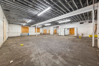 625-633 W Merrick Rd, Valley Stream, NY for lease Interior Photo- Image 2 of 15