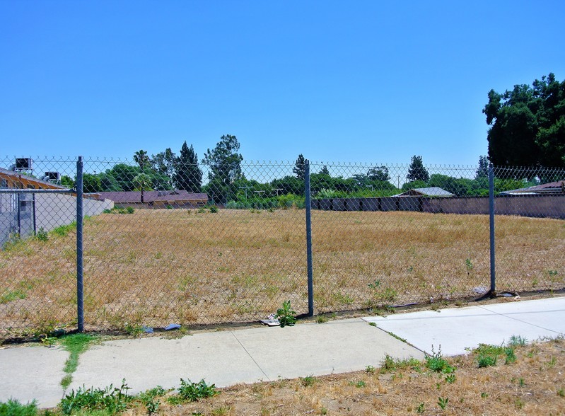 Industrial in Ontario, CA for sale - Primary Photo - Image 1 of 1