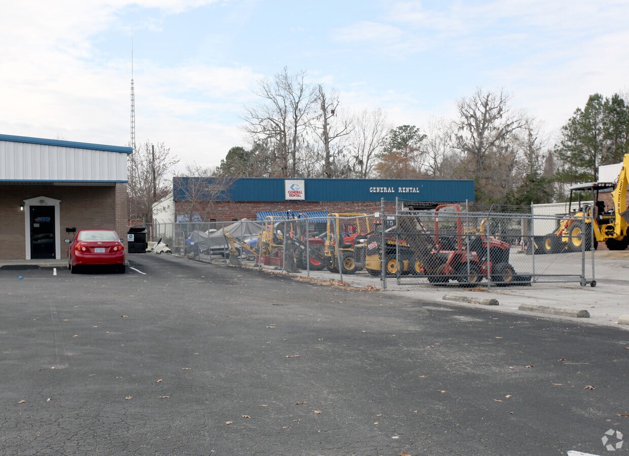 1117 Gum Branch Rd, Jacksonville, NC 28540