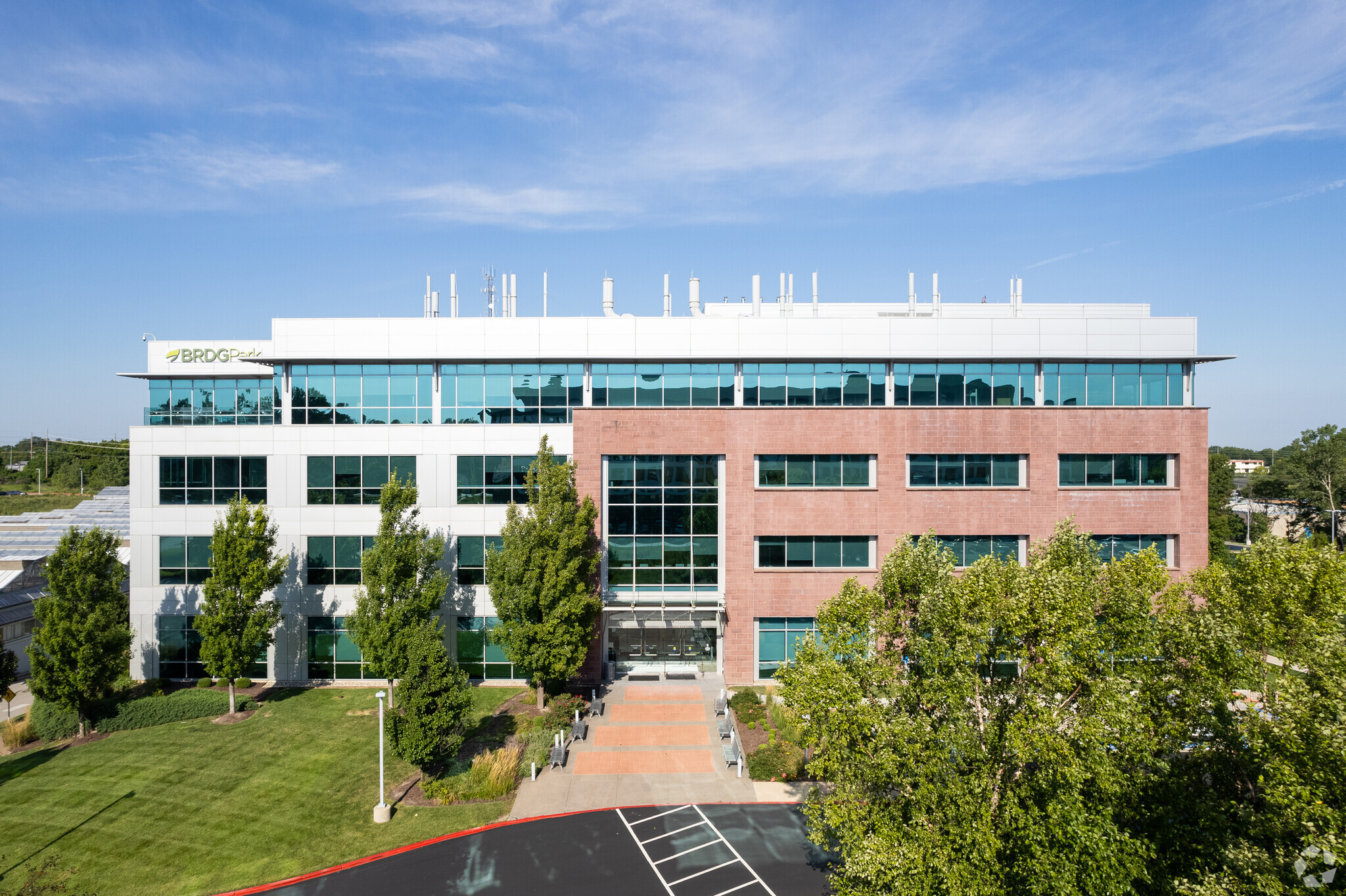 1005 N Warson Rd, Saint Louis, MO for lease Building Photo- Image 1 of 7