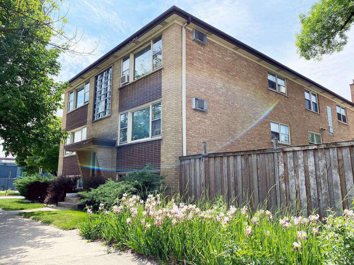 7901 W Grand Ave, Elmwood Park, IL 60707