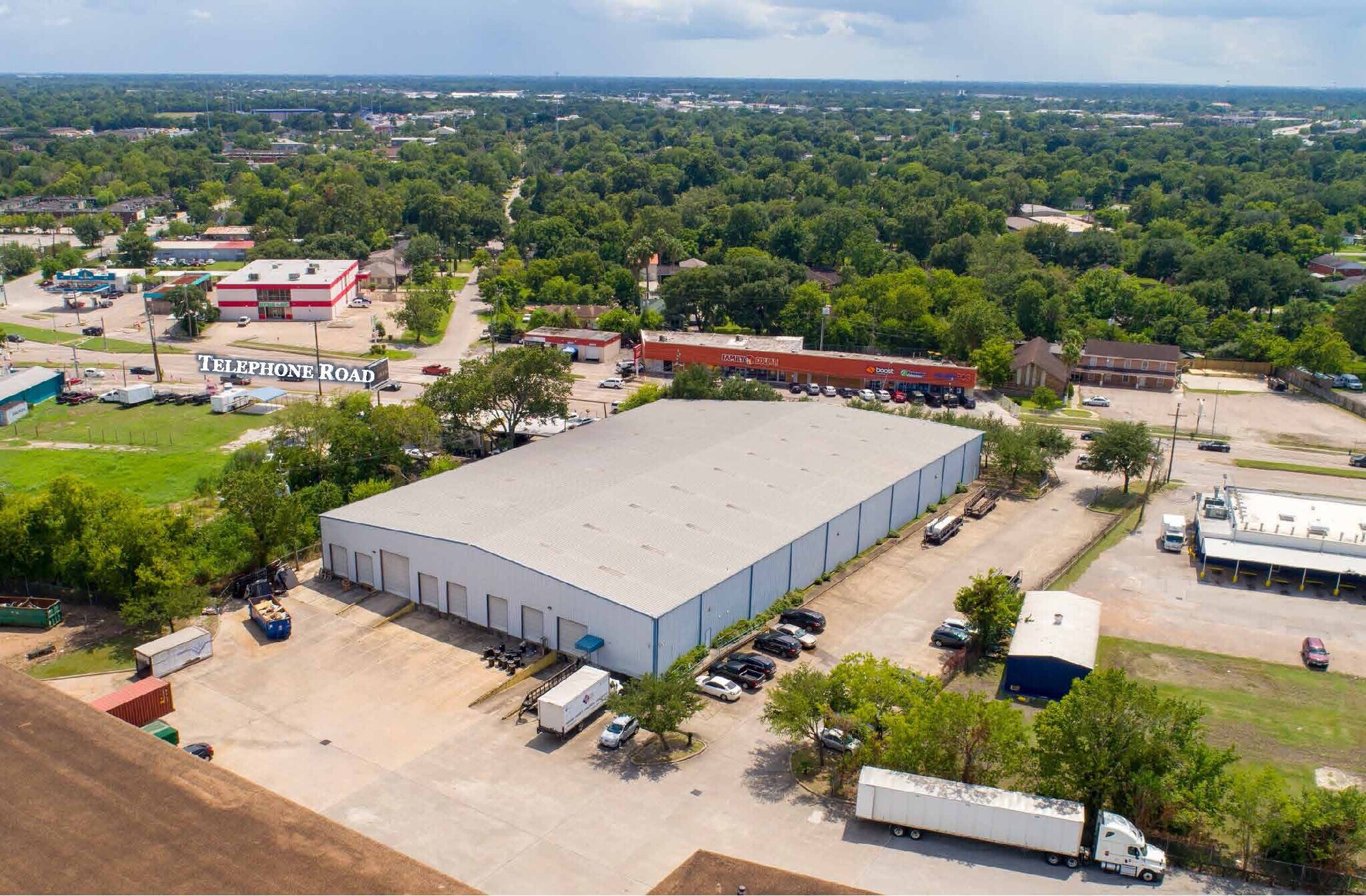 4129 Telephone Rd, Houston, TX 77087