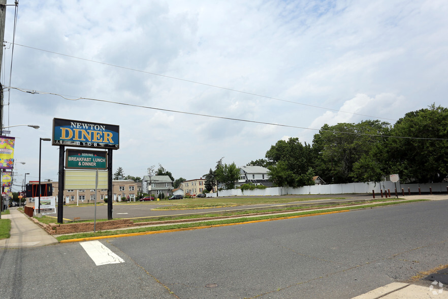 931 White Horse Pike, Haddon Township, NJ for lease - Building Photo - Image 2 of 4