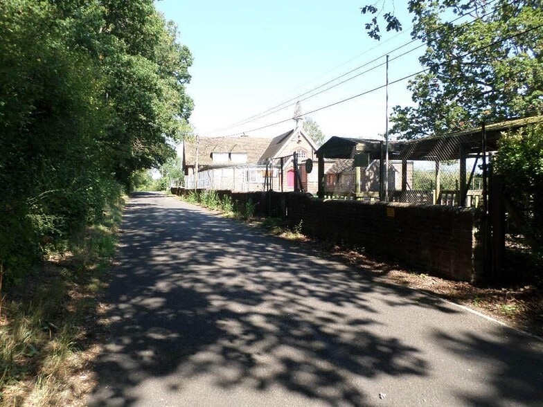 Slaugham Ln, Haywards Heath for sale - Building Photo - Image 1 of 1