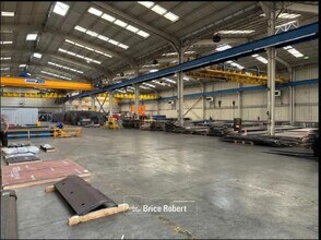 Industrial in Meyzieu for lease Interior Photo- Image 2 of 6