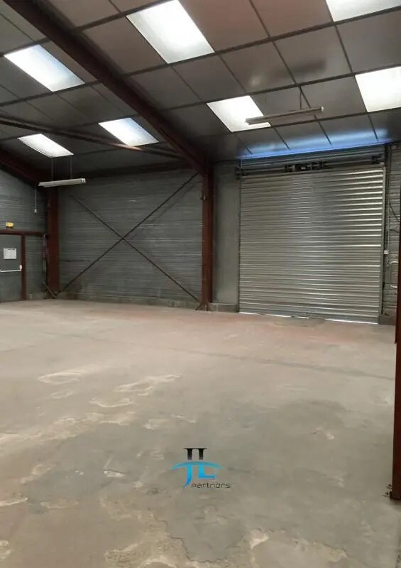 Industrial in Gradignan for lease Interior Photo- Image 1 of 8