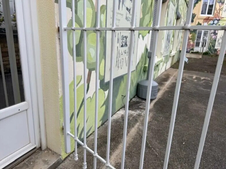 Office in Villefranche-sur-Saône for lease - Building Photo - Image 3 of 3