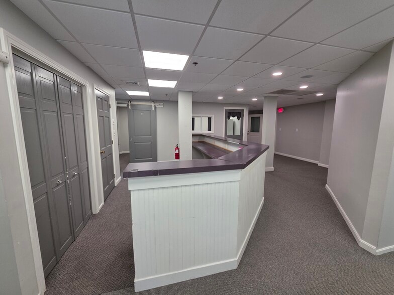 705-709 Milford Rd, Merrimack, NH for lease - Building Photo - Image 1 of 23