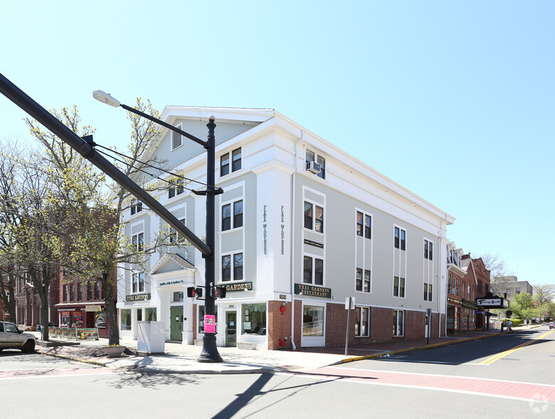 203 Main St, Middletown, CT for lease - Primary Photo - Image 1 of 4