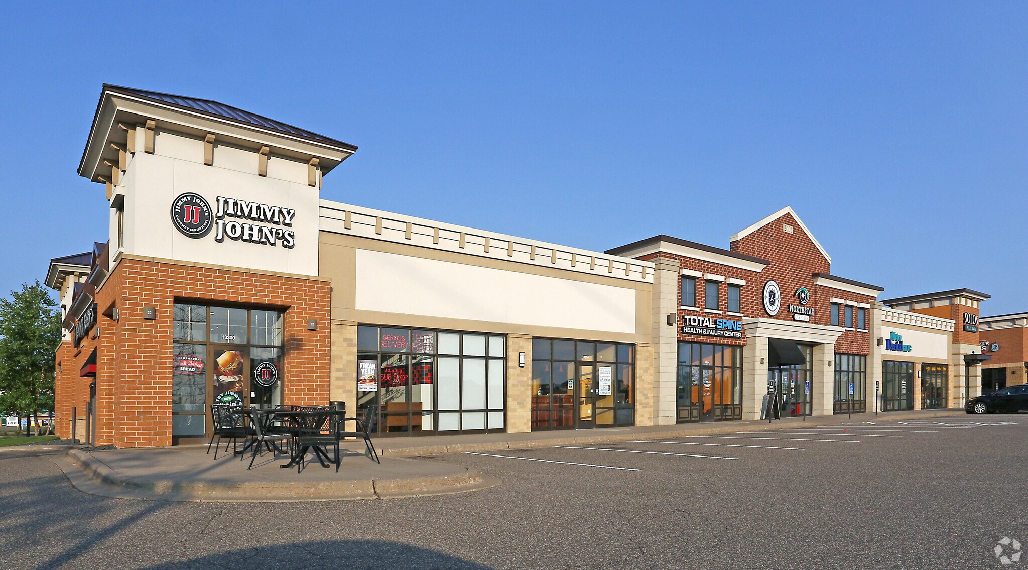 13300-13392 Bass Lake Rd, Maple Grove, MN for sale Primary Photo- Image 1 of 1