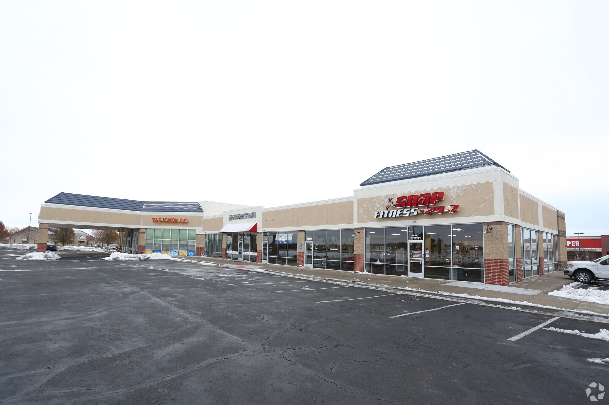 21161-21231 W 223rd St, Spring Hill, KS for sale Primary Photo- Image 1 of 1