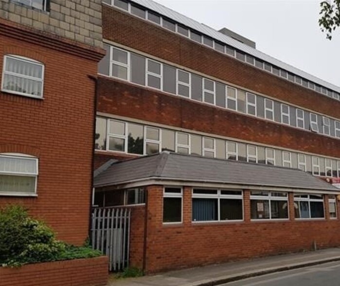 90-100 Collingdon St, Luton for lease - Building Photo - Image 1 of 1