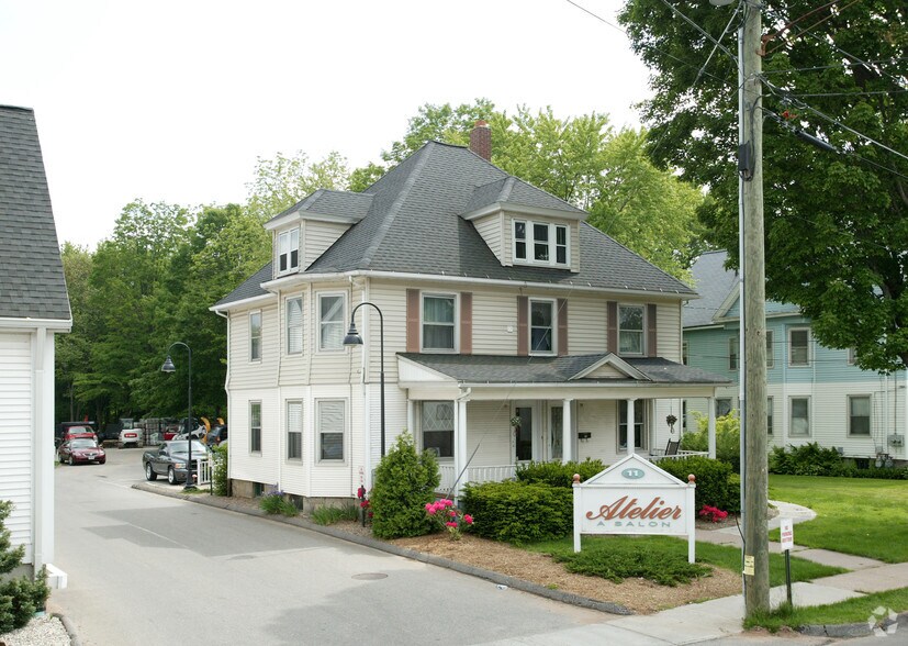 11 Naubuc Ave, Glastonbury, CT 06033