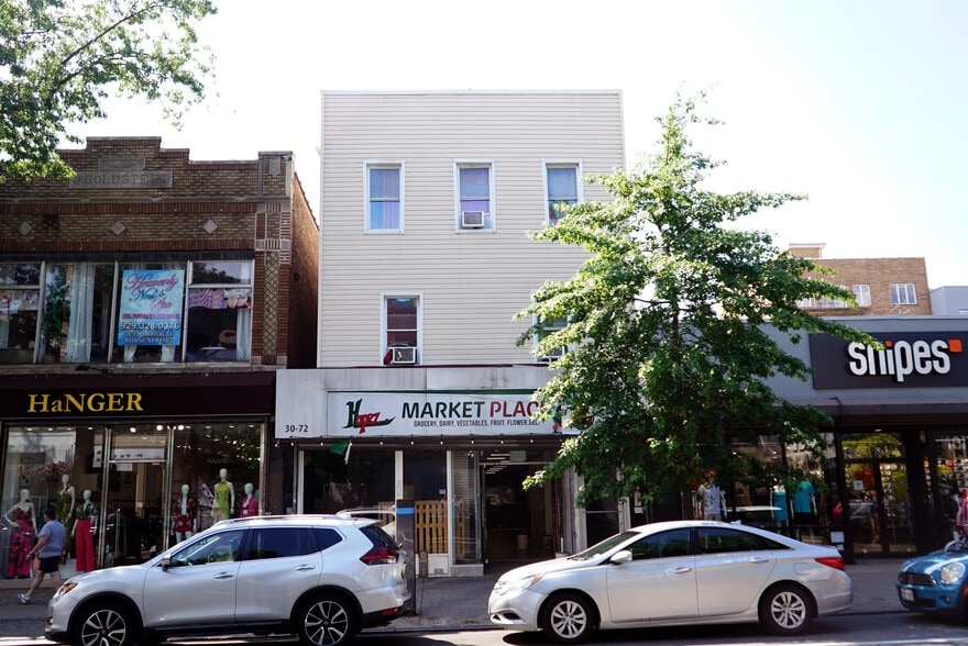 30-72 Steinway St, Long Island City, NY for sale - Building Photo - Image 2 of 7