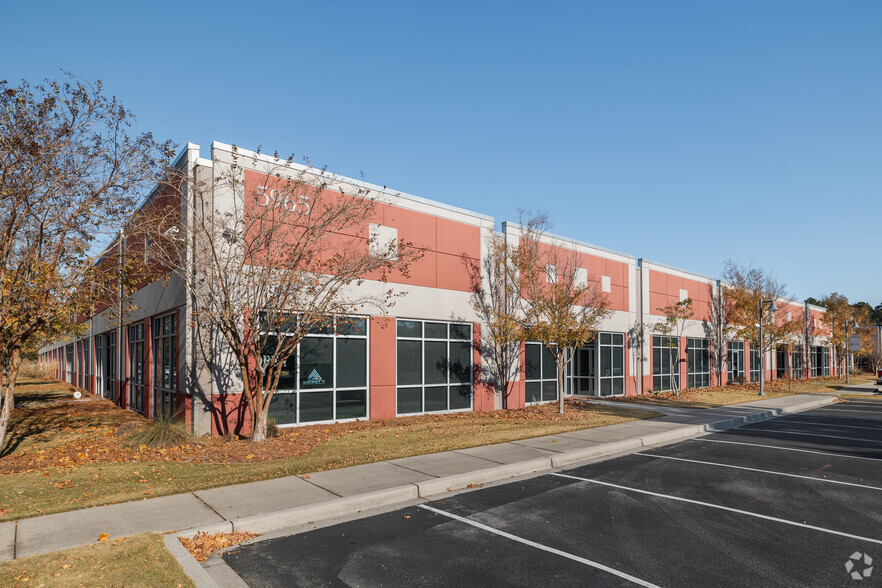 5965 Core Rd, North Charleston, SC for lease - Building Photo - Image 1 of 55