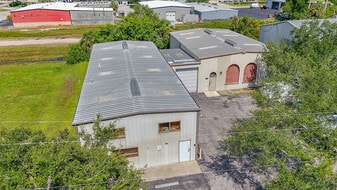1731 Manzana Ave, Punta Gorda FL - Warehouse