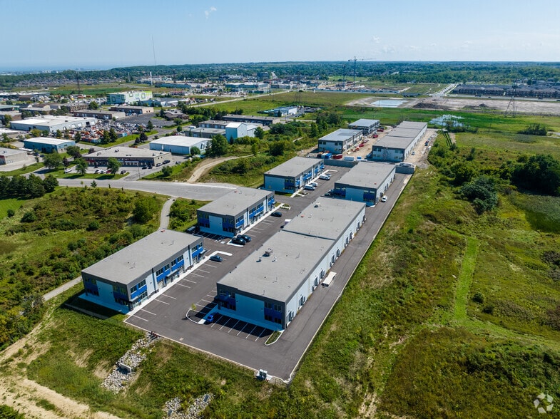 395 Anchor Rd, Hamilton, ON for sale - Building Photo - Image 2 of 3