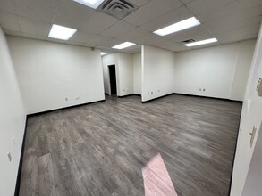 5675 New Tampa Hwy, Lakeland, FL for lease Interior Photo- Image 2 of 15