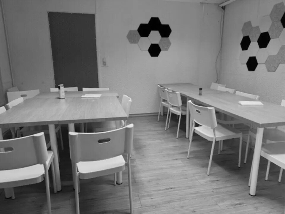 Office in Villefranche-sur-Saône for lease Interior Photo- Image 1 of 4