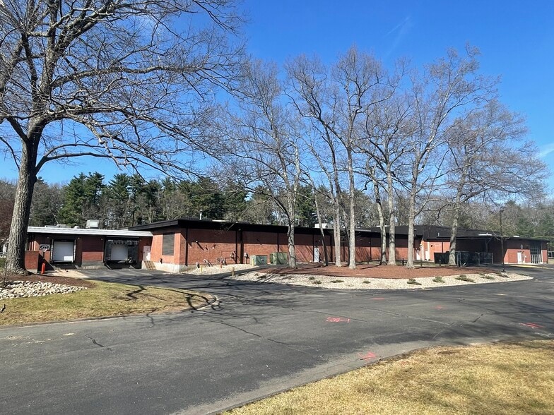 50 Tower Ln, Avon, CT for lease - Building Photo - Image 2 of 16