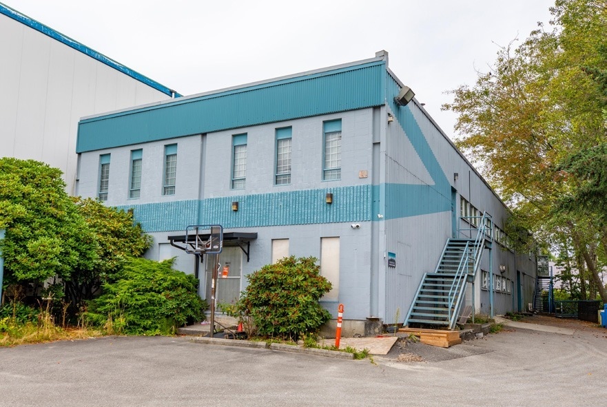 5595 Roy St, Burnaby, BC for lease Building Photo- Image 1 of 3