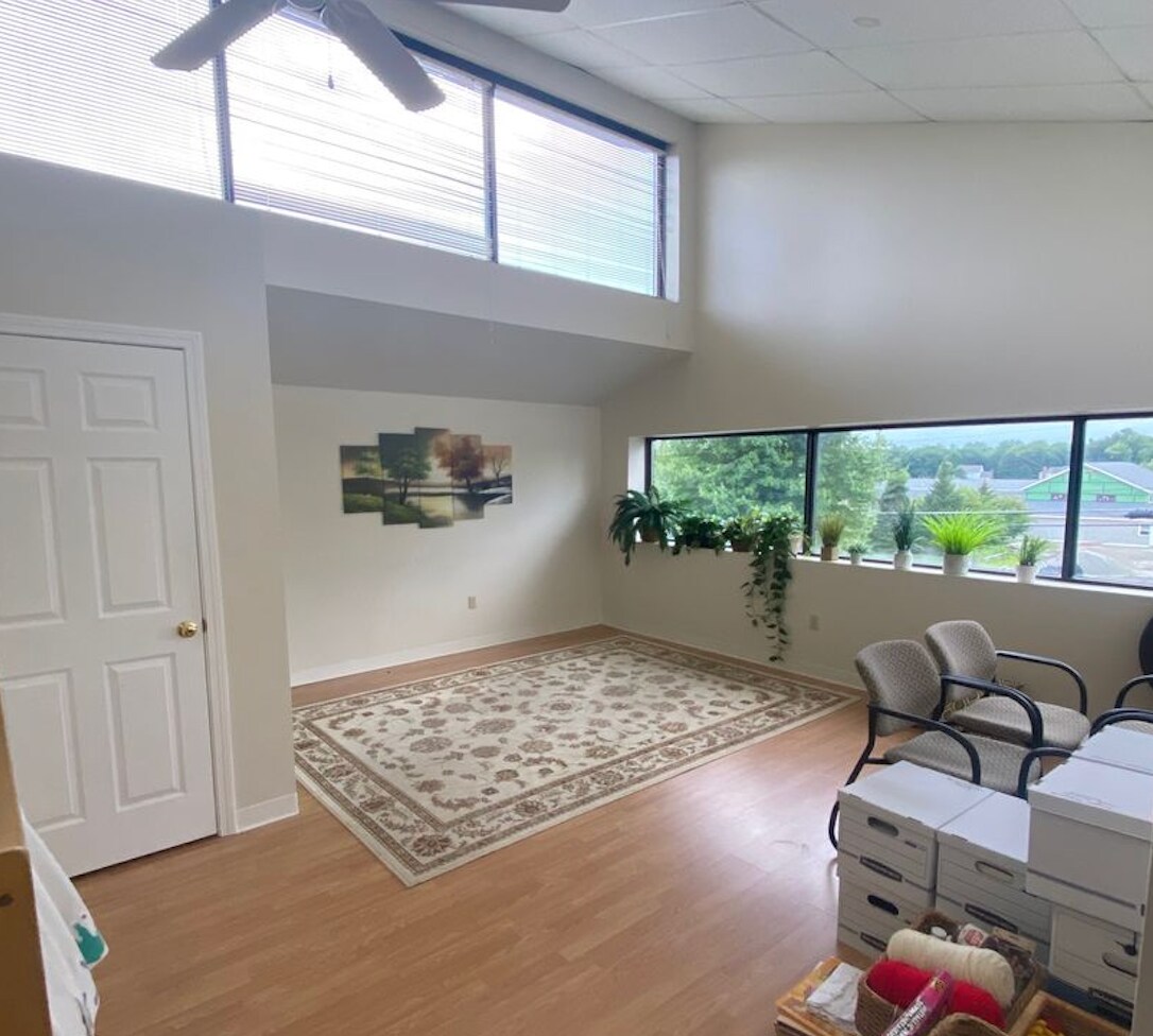 73 Newton Rd, Plaistow, NH for sale Interior Photo- Image 1 of 1