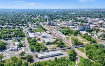 605 E Mulberry St, Sherman, TX for lease - Building Photo - Image 2 of 3