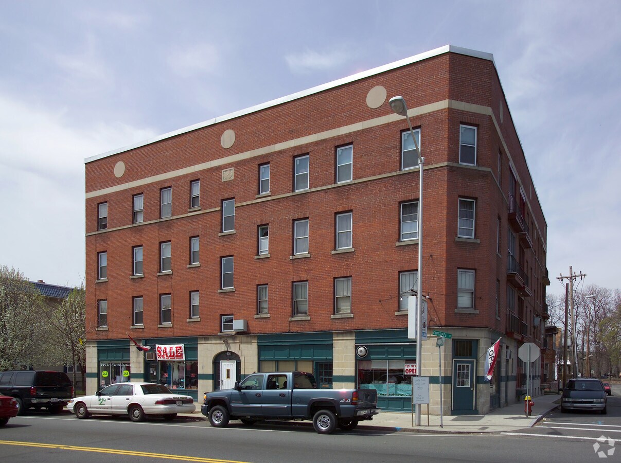 920926 Chicopee St, Chicopee, MA 01013