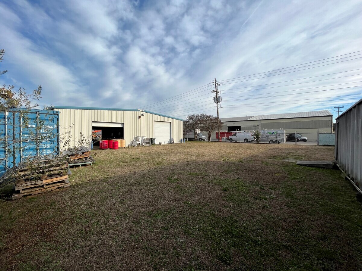 2131 Cromwell Rd, Norfolk, VA 23504