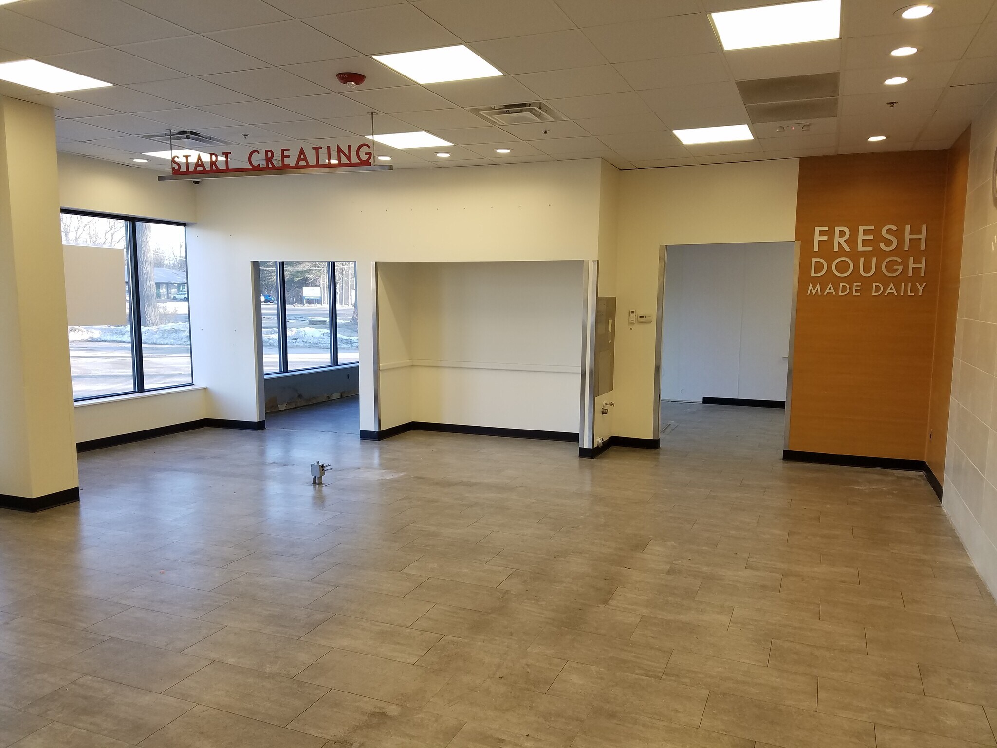 1888 Holton Rd, Muskegon, MI for sale Interior Photo- Image 1 of 1