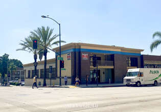 130-132 E Colorado Blvd, Pasadena, CA for lease Building Photo- Image 1 of 5