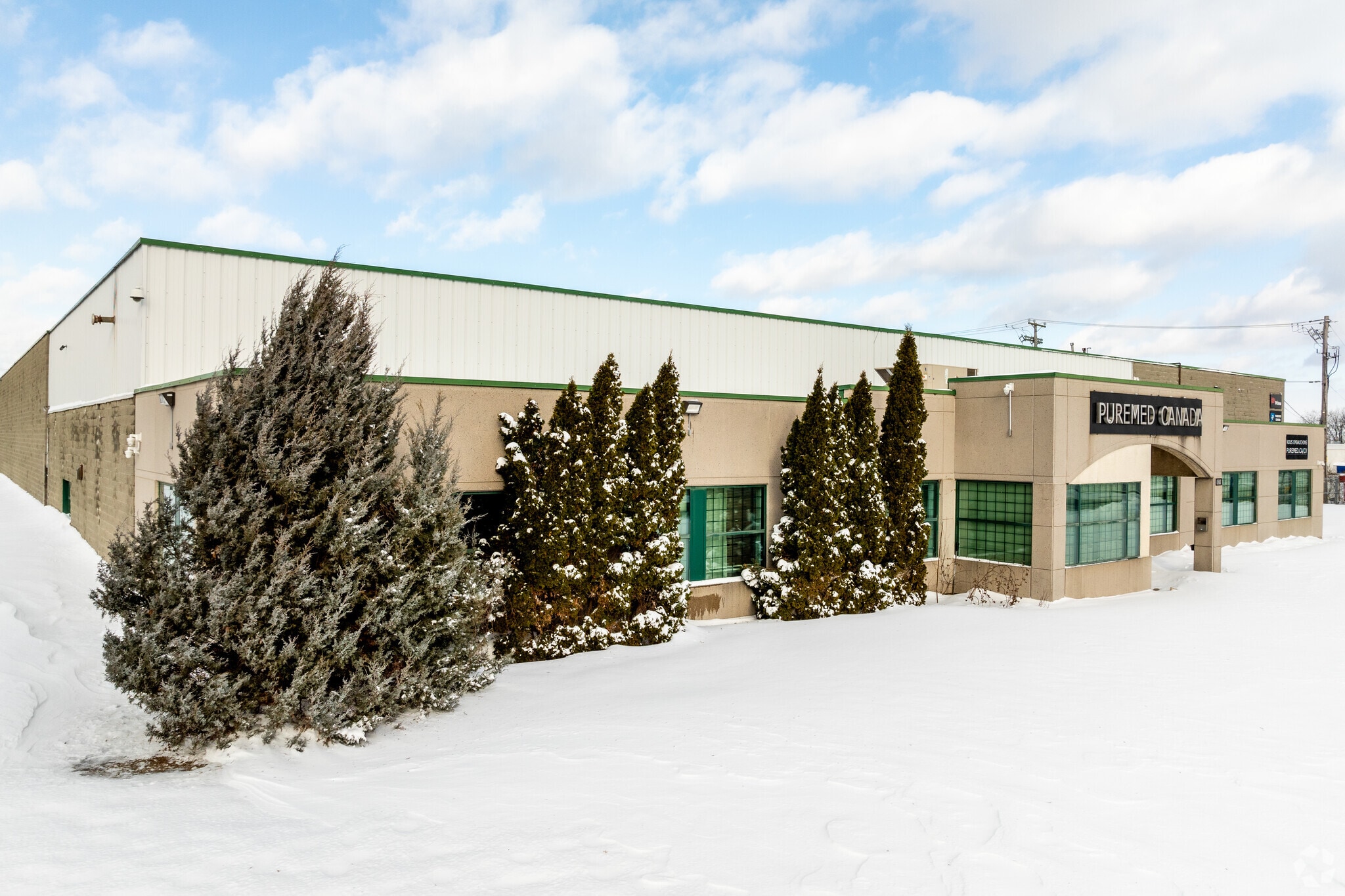 9275 Boul Henri-Bourassa E, Montréal, QC for lease Primary Photo- Image 1 of 14