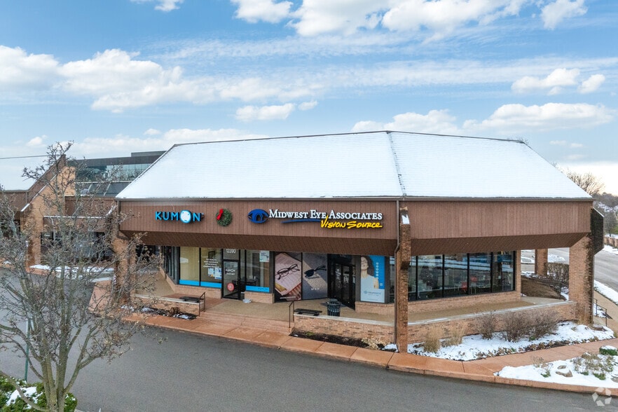 Westgate Centre + Chick-Fil-A portfolio of 2 properties for sale on LoopNet.com - Primary Photo - Image 1 of 1