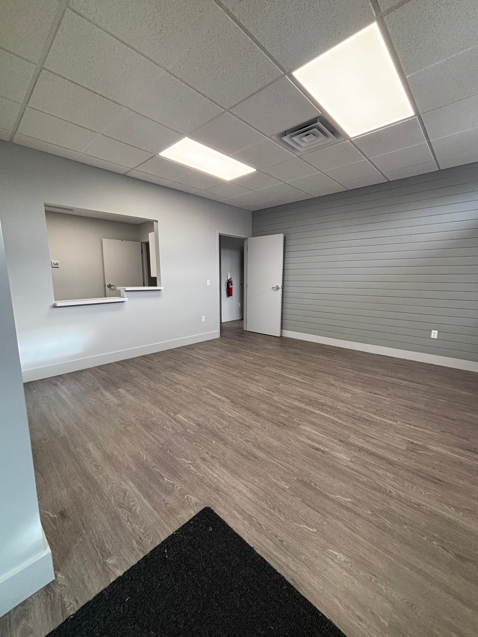 2345 King Ave W, Billings, MT for lease Interior Photo- Image 1 of 11