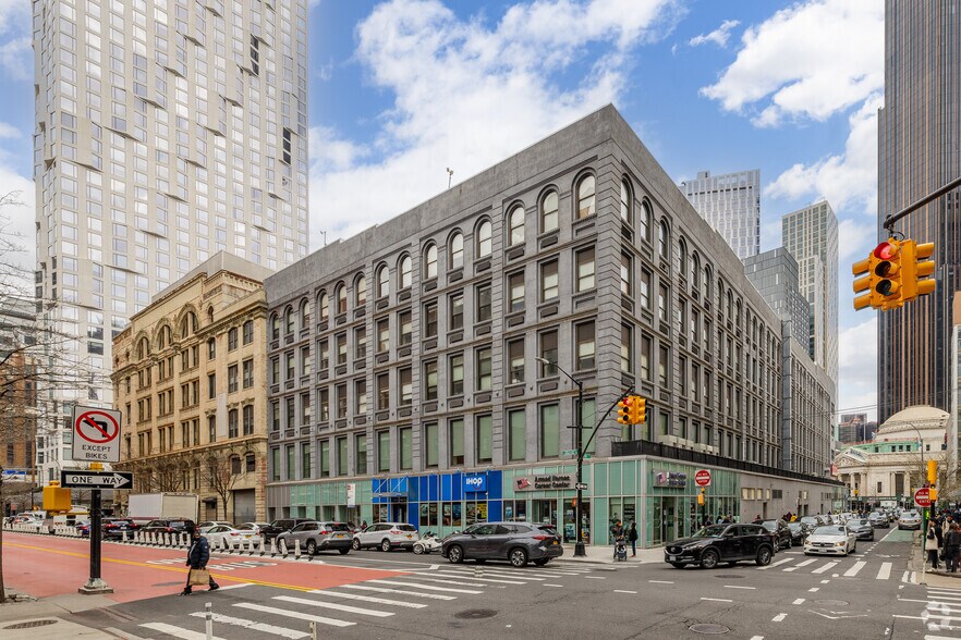 490 Fulton St, Brooklyn, NY for sale - Primary Photo - Image 1 of 1