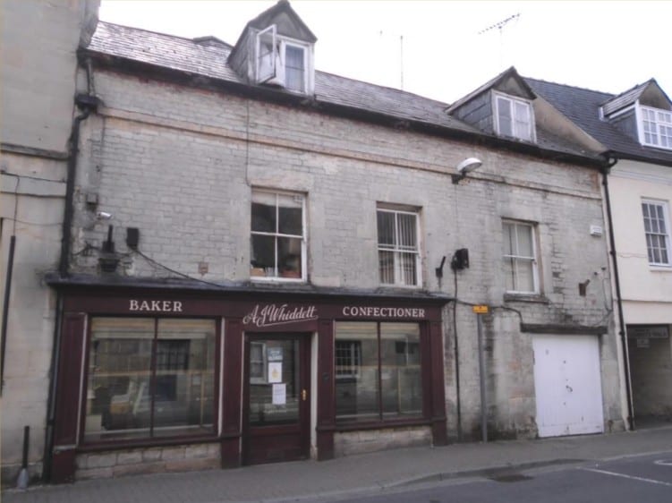 11 Dollar St, Cirencester for sale Primary Photo- Image 1 of 1