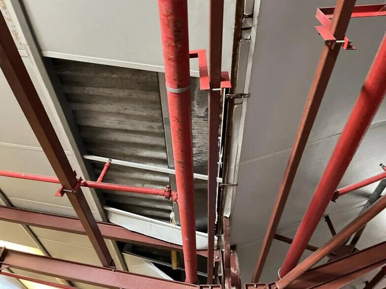 Industrial in AIRE-SUR-L'ADOUR for sale - Construction Photo - Image 2 of 4