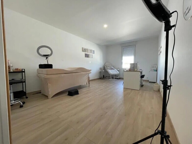 Rue De La République, Clairoix for lease - Building Photo - Image 2 of 10