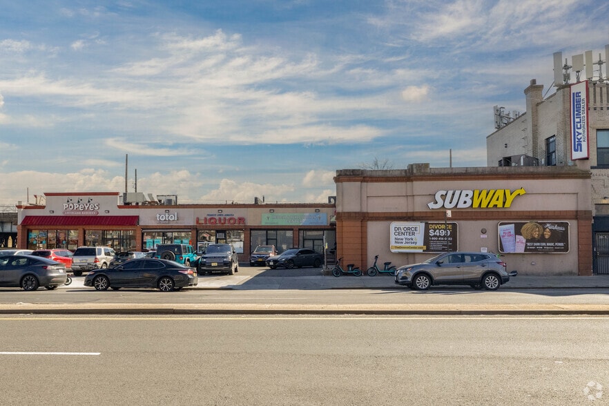 205-20 Jamaica Ave, Hollis, NY for lease - Building Photo - Image 3 of 6
