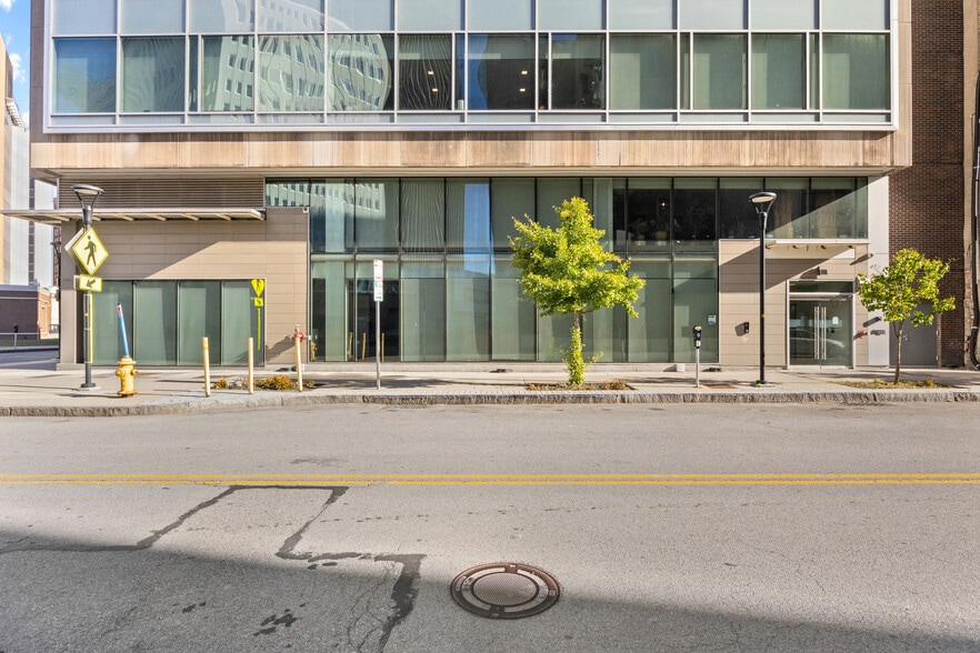 88-94 Elm St, Rochester, NY for lease - Building Photo - Image 3 of 35