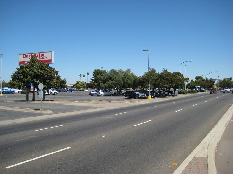 5601 Florin Rd, Sacramento, CA for sale - Building Photo - Image 3 of 4